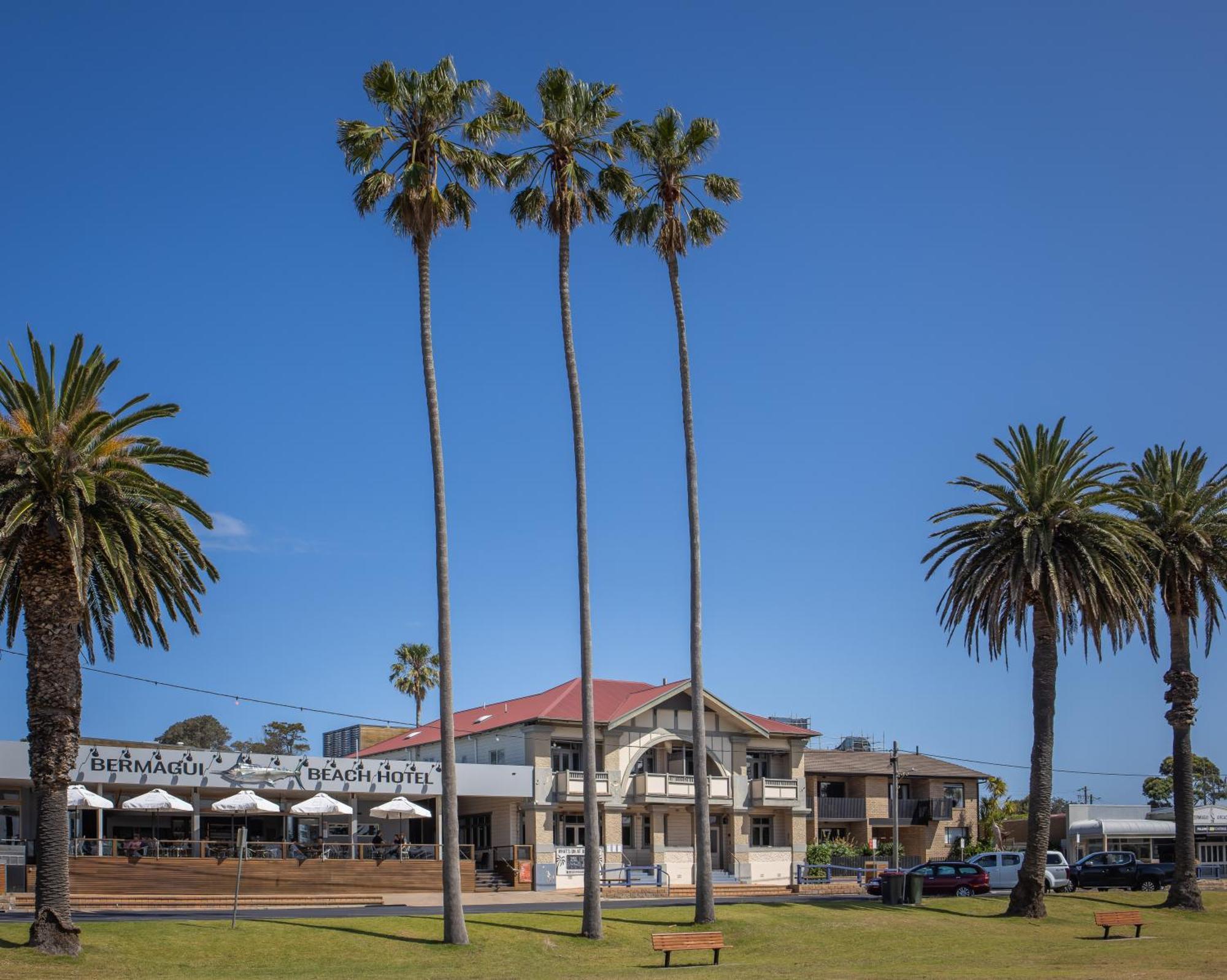 Bermagui Beach Hotel Exterior photo
